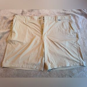 Hurley Men’s Dri Fit flat front short size 38 Khaki